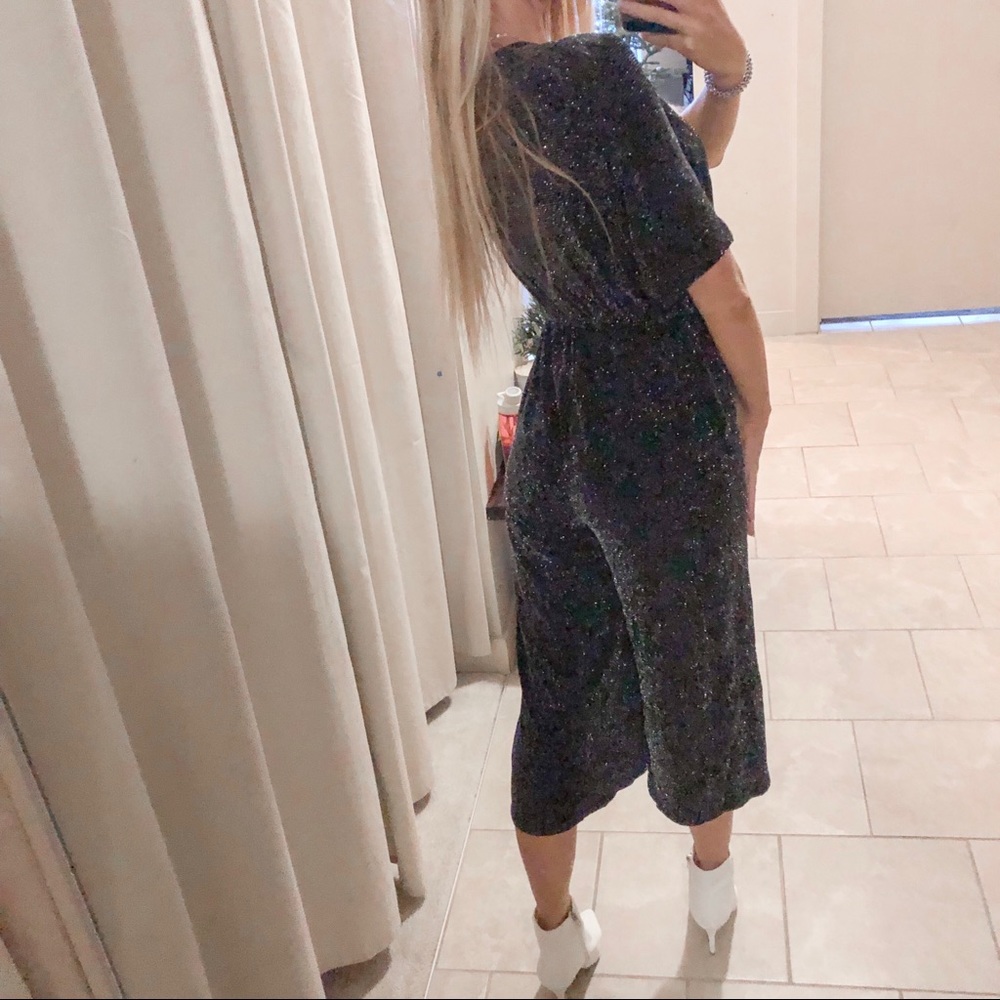 Black Glittery Vneck Short Sleeve Cropped Jumpsuit - Picture 4 of 4